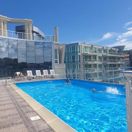 Silver Terace With Sea View For 4 Person Apartment *