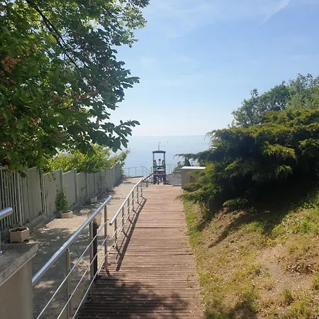 Silver Terace With Sea View For 4 Person Apartman *
